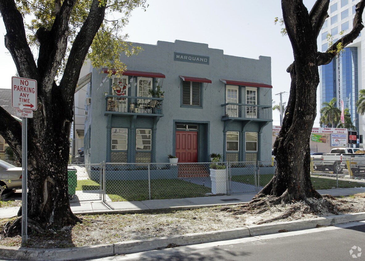 Foto del edificio - 320 NE 29th St