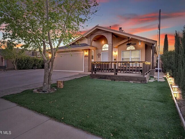 Building Photo - 5733 Saplinas Rd