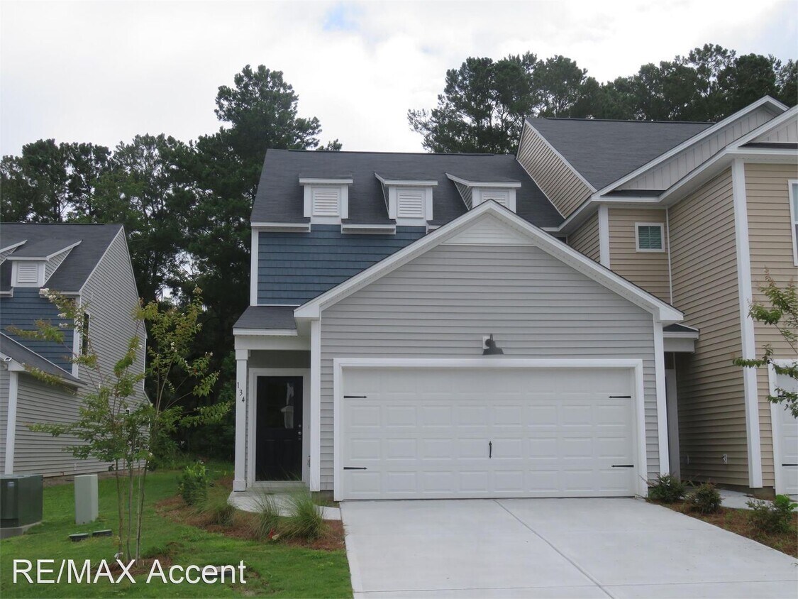 Primary Photo - 3 br, 2.5 bath House - 134 Bellasera Way