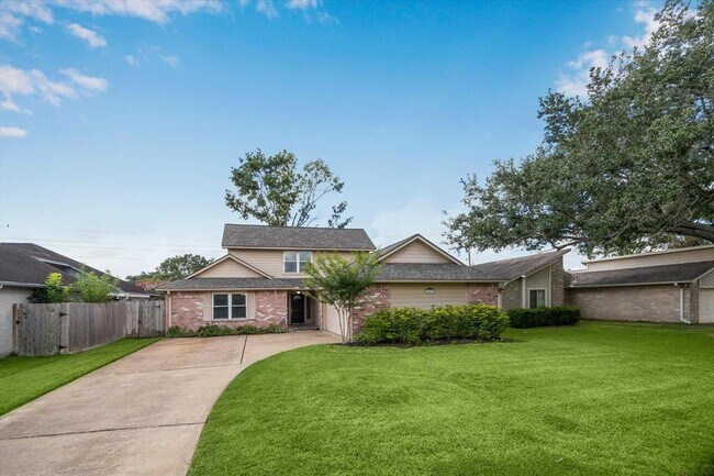 Building Photo - 22831 Rangeview Dr