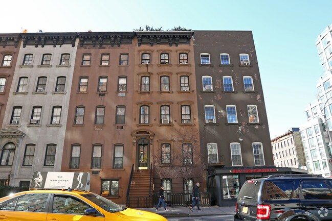 Building Photo - 468 W 23rd St