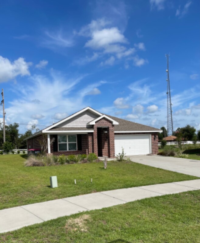 125 Spikes Cir, Southport, FL 32409 House Rental in Southport, FL