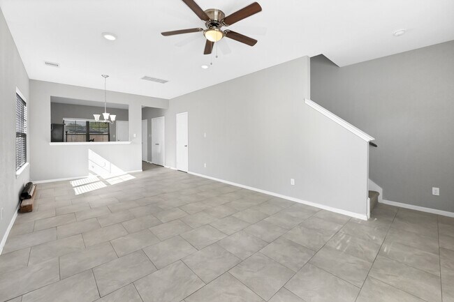 Foto del edificio - 974 Ellington St