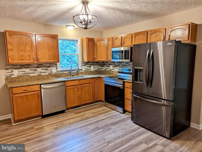 Foto del edificio - 28 Oakleaf Ct