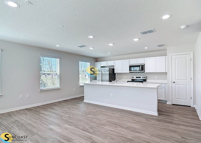 Building Photo - 3821 SW 43rd Ct