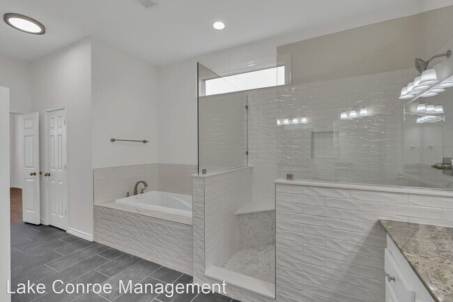 Building Photo - 3 br, 2.5 bath House - 357 Bayshore Dr