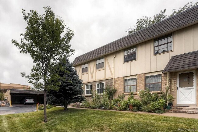 Foto del edificio - 5060 E Hinsdale Pl