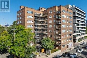 Building Photo - 291 Avenue Rd