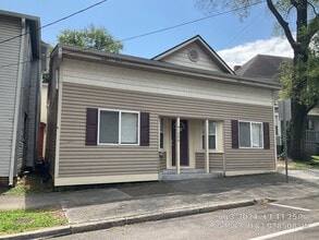 Building Photo - 201 12th St