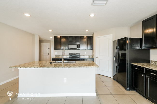 Foto del edificio - 4 Bedroom Updated Tampa Home