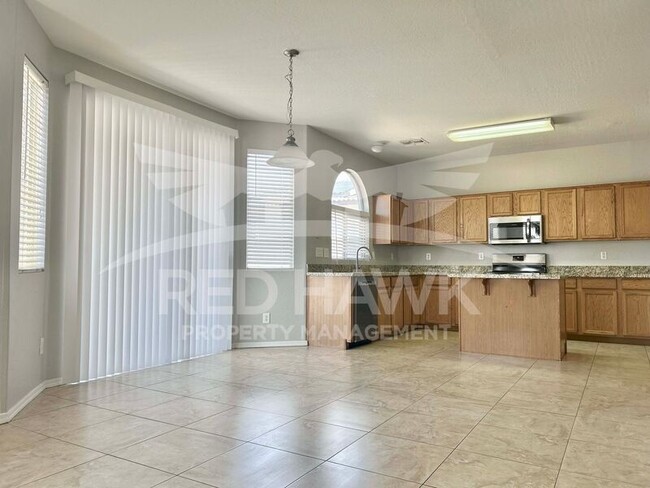 Building Photo - 3830 W Carson Rd
