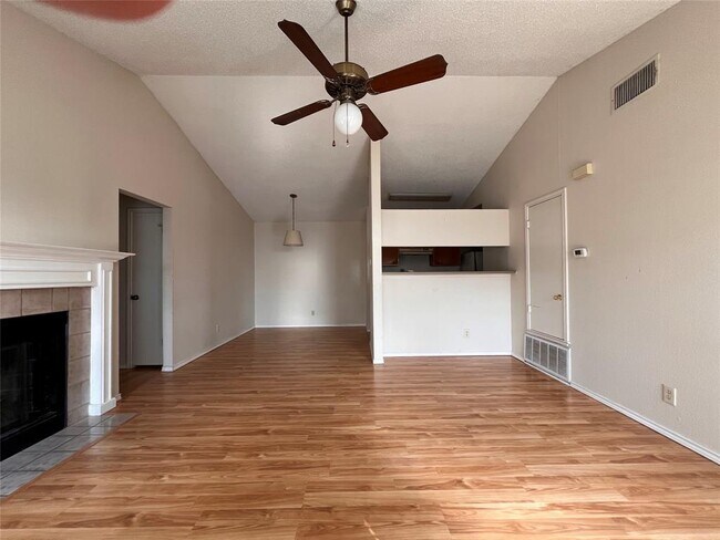 Foto del edificio - 433 Sailmaster St