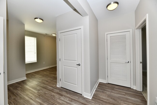 Building Photo - Mozzo apartments