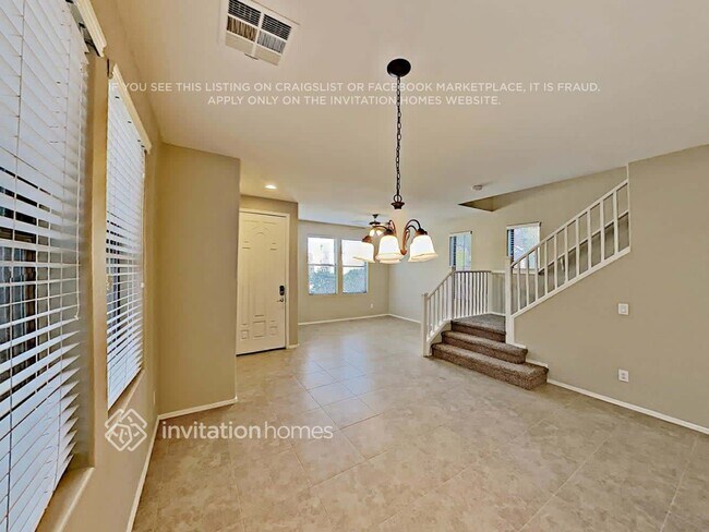 Foto del edificio - 3351 E Oakland St