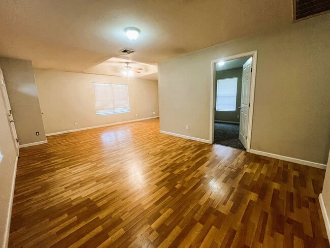 Foto del edificio - 5008 Drexel Ave