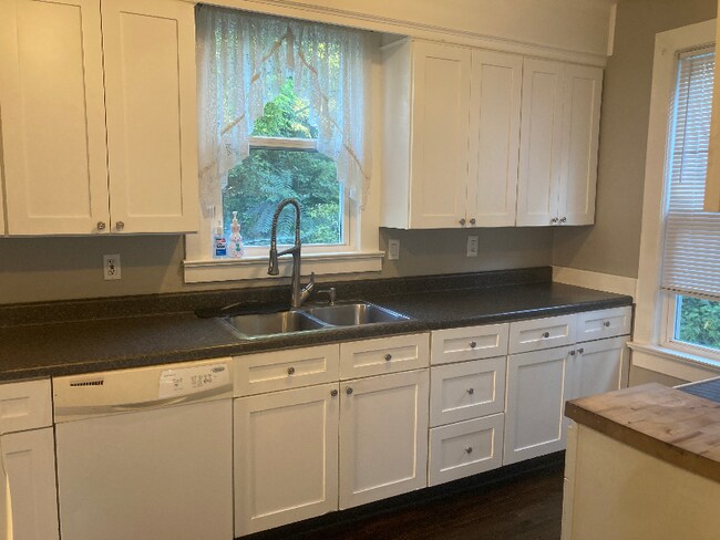 Foto del edificio - 4316 Fort Ave