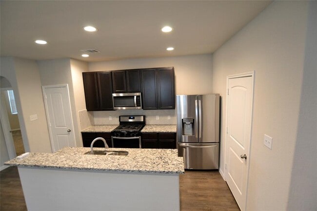 Building Photo - 2123 Ethan Dr