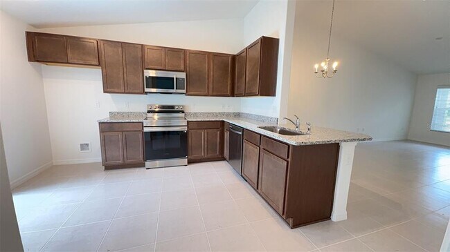 Building Photo - 4 Llobell Pl