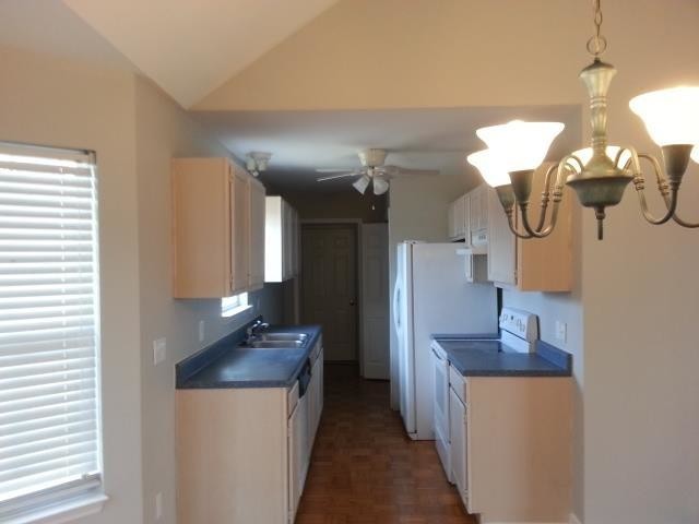 Building Photo - 3 bedroom in Goodlettsville TN 37072
