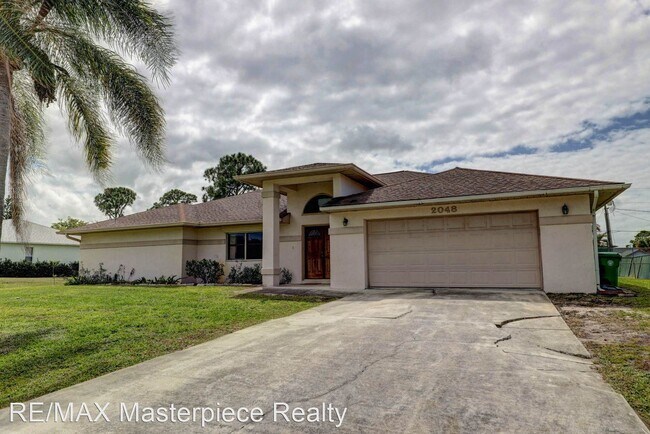 Foto del edificio - 4 br, 2 bath House - 2048 SE HARDING ST