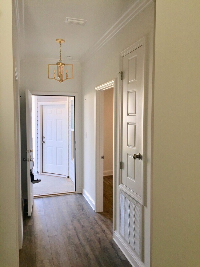 Foto del edificio - 2651 S Juniper St