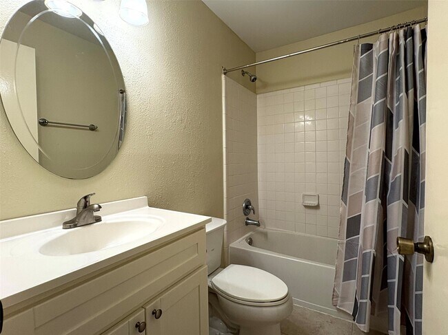 Foto del edificio - 11526 Village Pl Dr