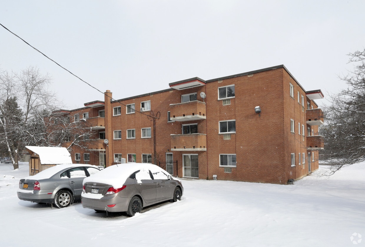 Building Photo - Woodland Trail Apartments