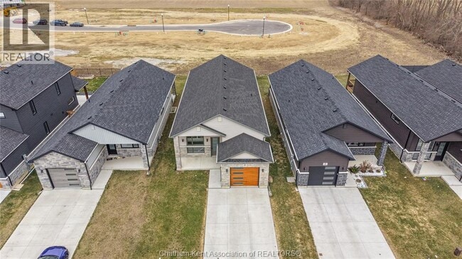 Building Photo - 37 Baffin Wy