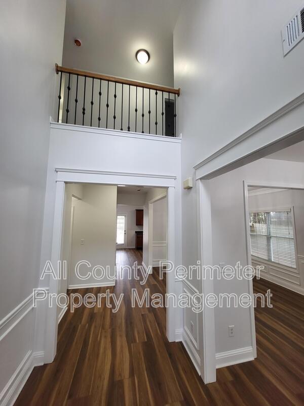 Building Photo - 4231 Suwanee Brook Ct