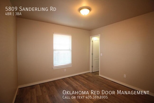 Building Photo - 5809 Sanderling Rd