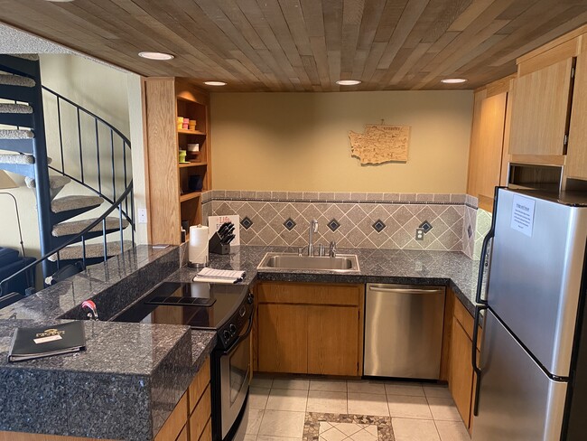 Building Photo - 100 Lake Chelan Shores Dr