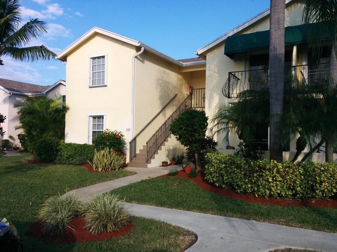 Primary Photo - 545 Waterside Dr