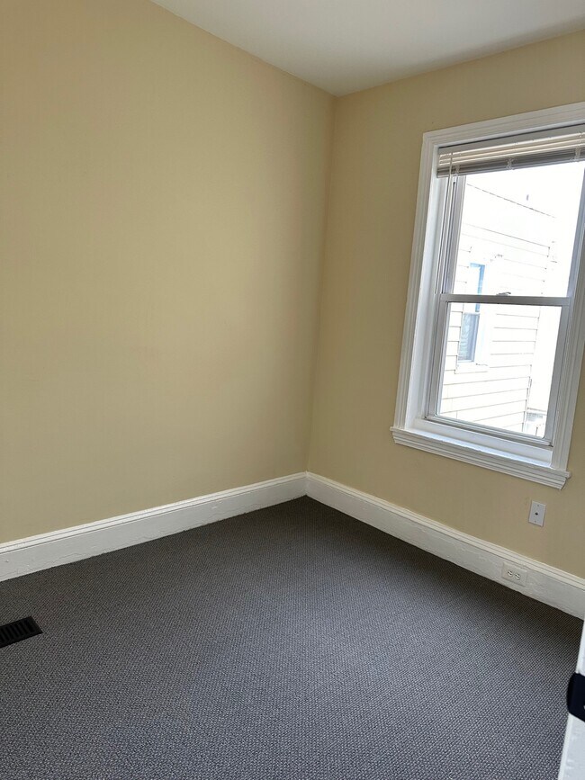 Foto del edificio - 3162 Salmon St