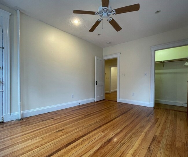 Foto del edificio - 2 bed/1 bath in Allston