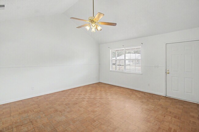 Building Photo - 342 Sheila Dr