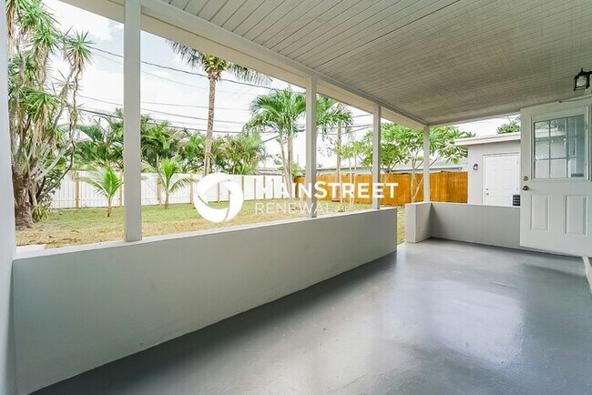 Building Photo - 2 Bedroom Pet-Friendly Home in Oakland Park, FL with Main Street Renewal
