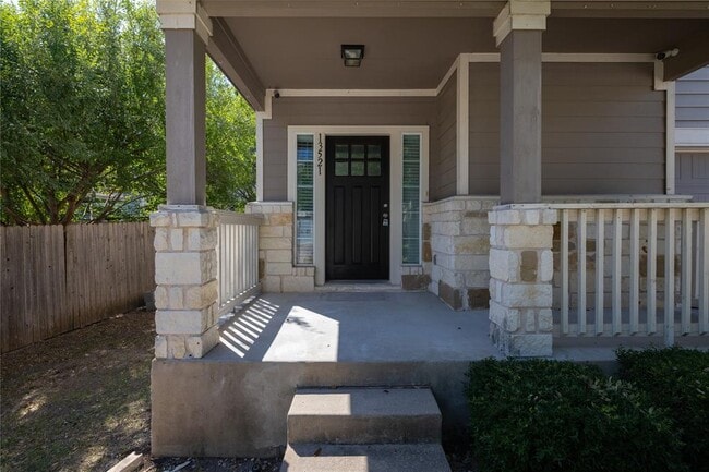 Building Photo - 13521 Red Egret Dr