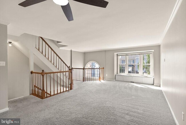 Building Photo - 43593 Blacksmith Square