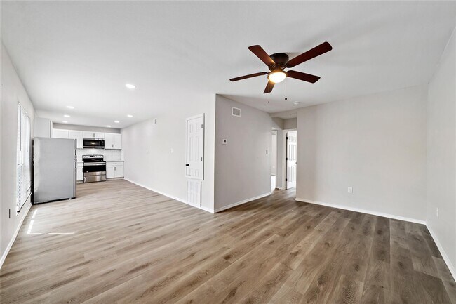 Building Photo - 9711 Linkmeadow Ln