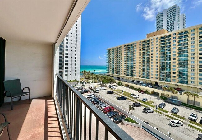 Foto del edificio - 2401 S Ocean Dr