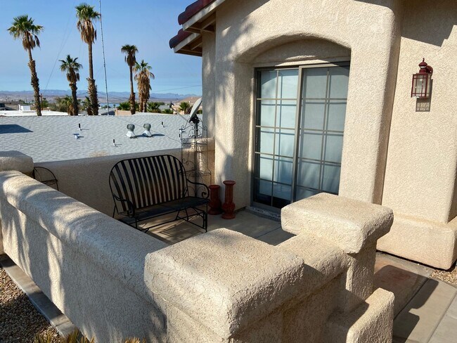 Foto del edificio - Pending! Unfurnished Long Term Pool Home