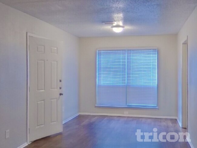 Foto del edificio - 717 Marlow Pl