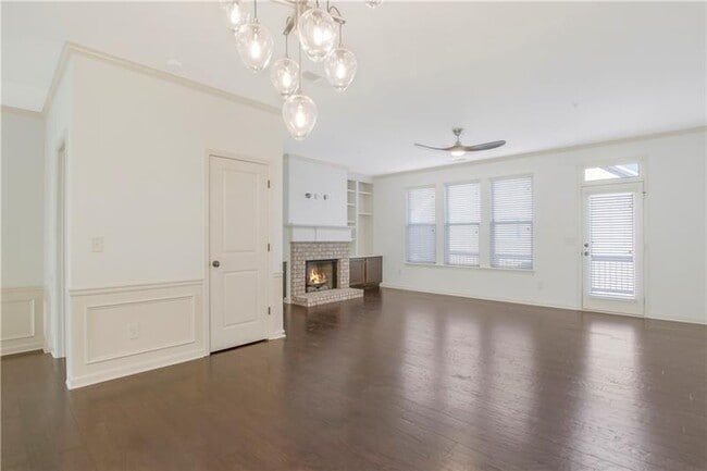 Building Photo - 3382 Vintage Cir SE