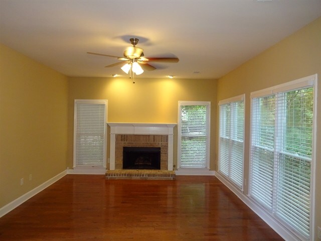 Building Photo - 1020 Allenbrook Lane