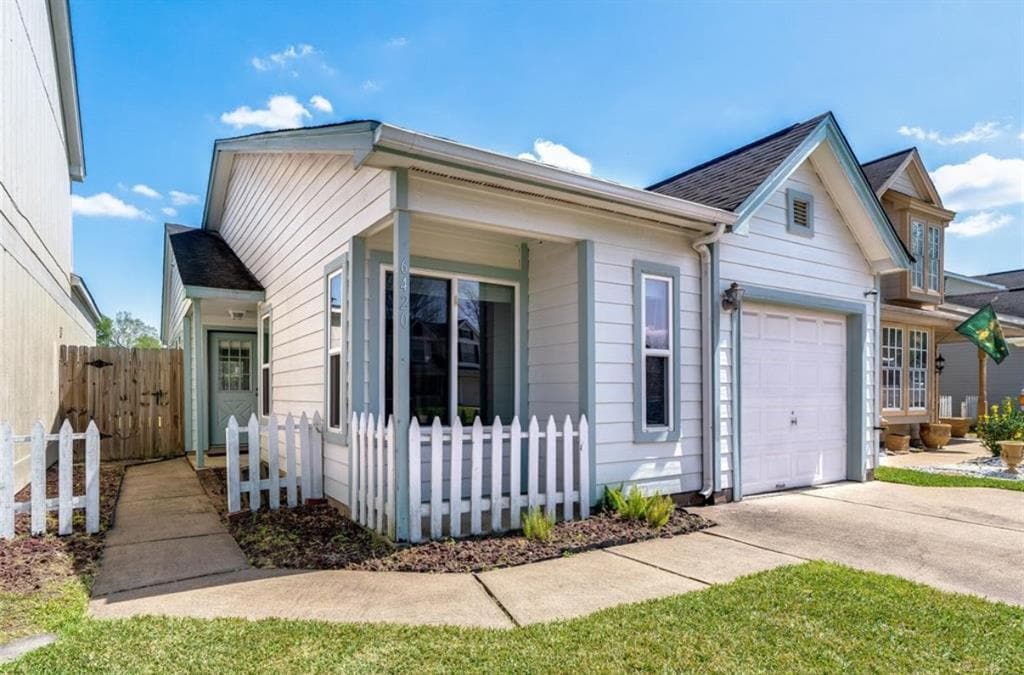 Foto principal - 6420 Horsepen Bayou Dr