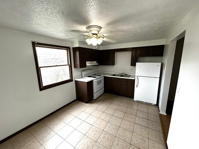 Building Photo - 152 N 24th St