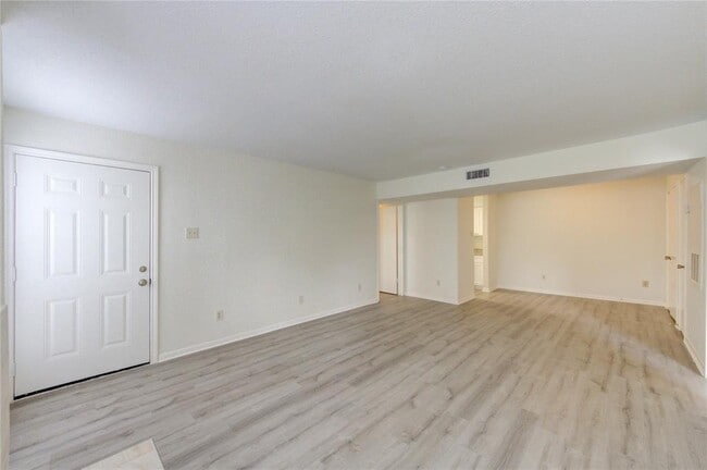 Building Photo - 6606 De Moss Dr