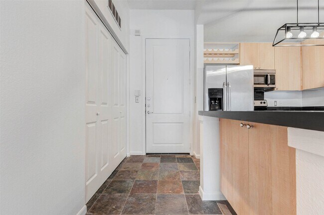 Building Photo - 3505 Sage Rd