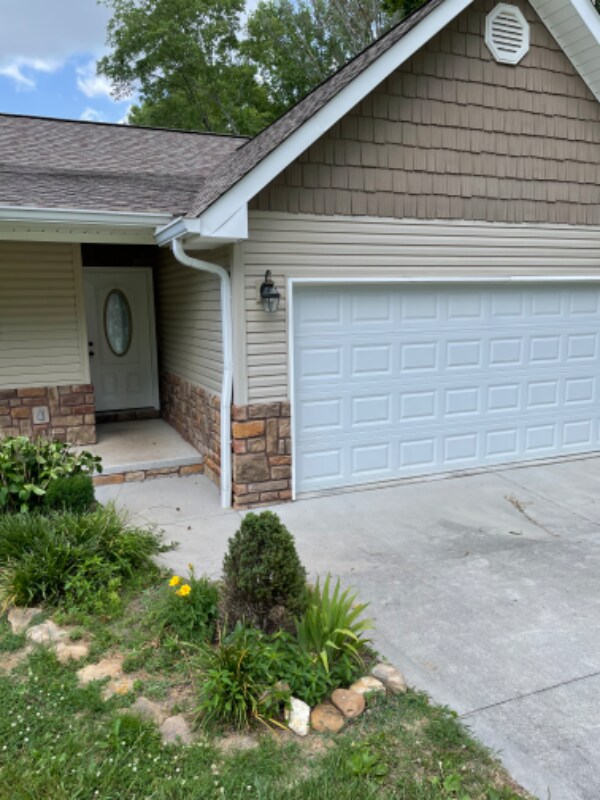 Foto del edificio - 210 Vanover Ln