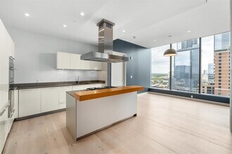 Building Photo - 210 Lavaca St
